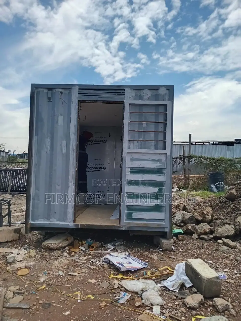 Ongoing 10ft Shipping Container Café – Modern Eye-Catching