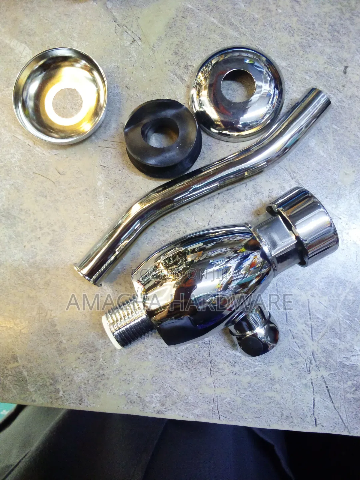 Urinal Valve With Flange