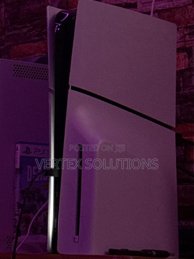 Play Station 5 Slim - main view