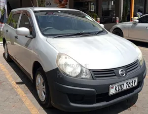 Nissan Advan 2014
