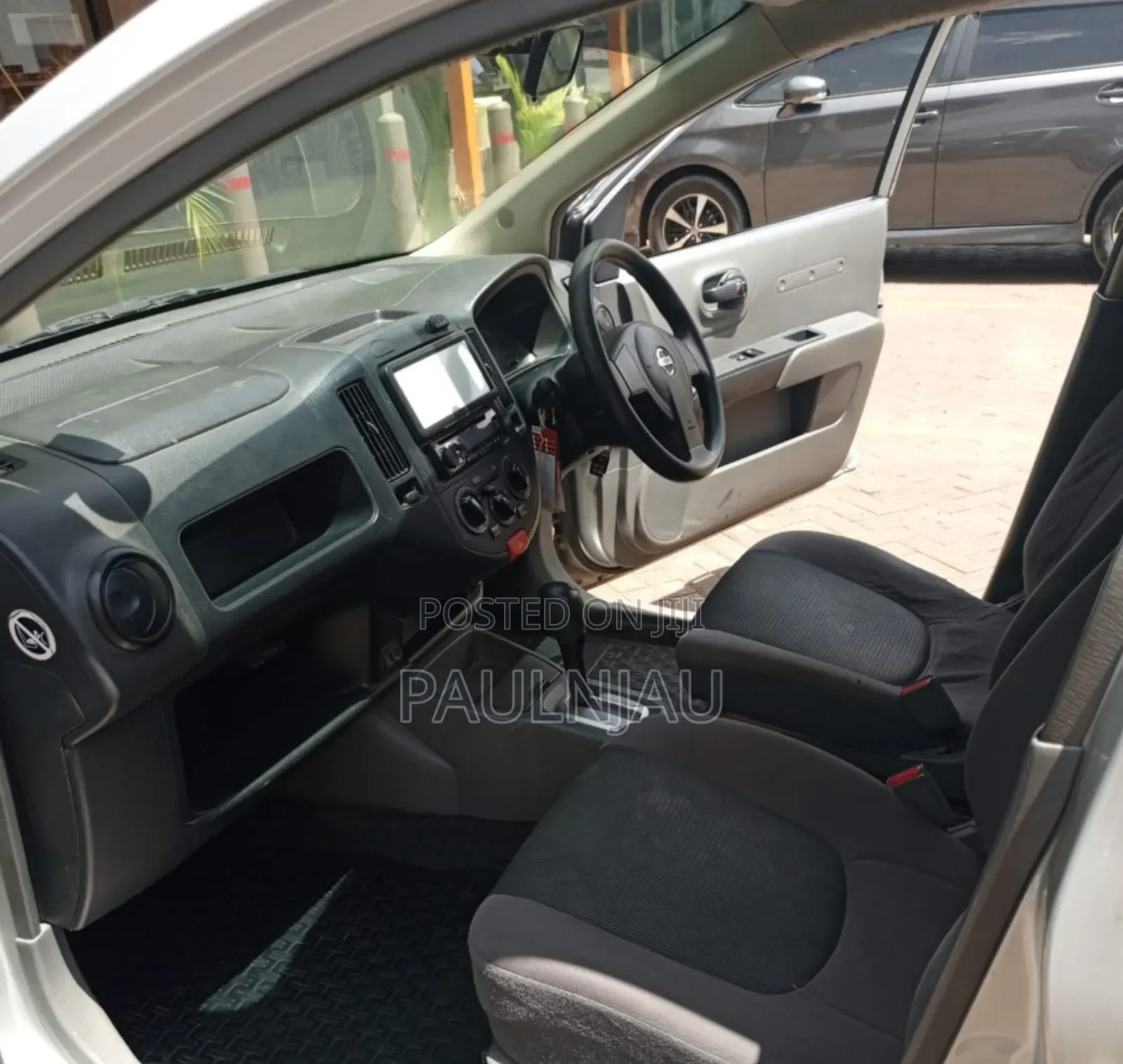 Nissan Advan 2014