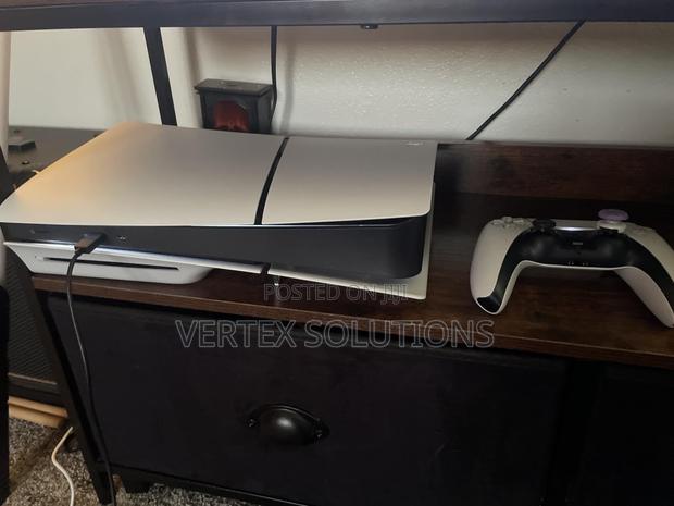 Play Station 5 Slim
