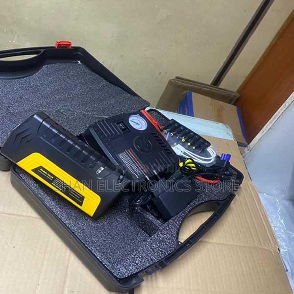 Flashlight Emergency Charger Tm15 Compressor for Tyre Inflation–4-in-1