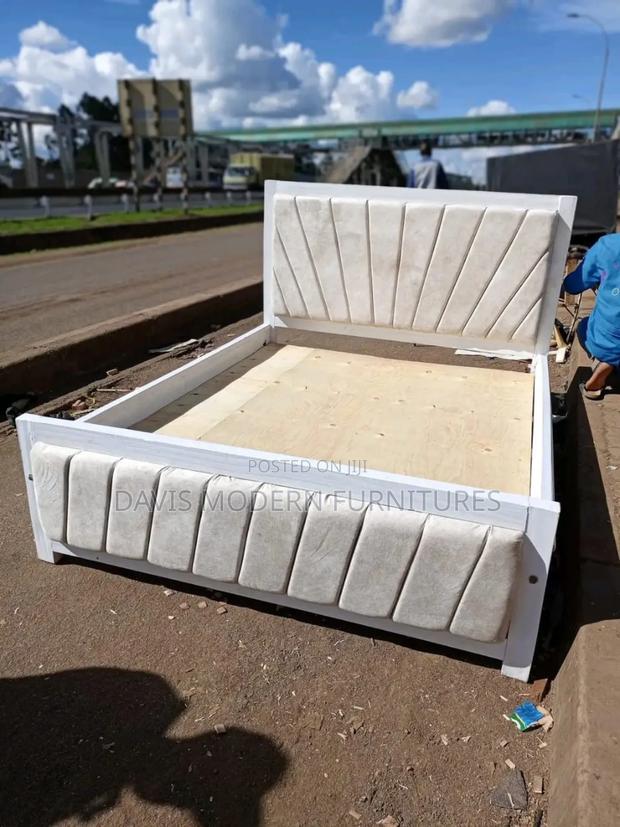 Band New Model Bed - main view