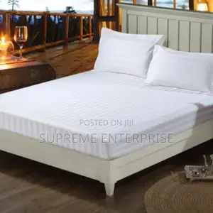 Striped White Cotton Bedsheets 6*4