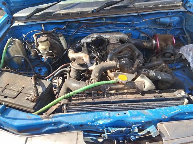 Isuzu Cosmo 2815 2005 Blue - thumbnail 3