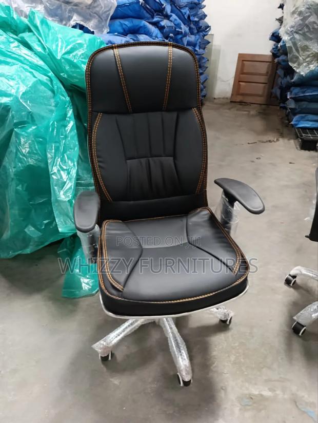 Executive Leather Office Chair Office Chair - main view