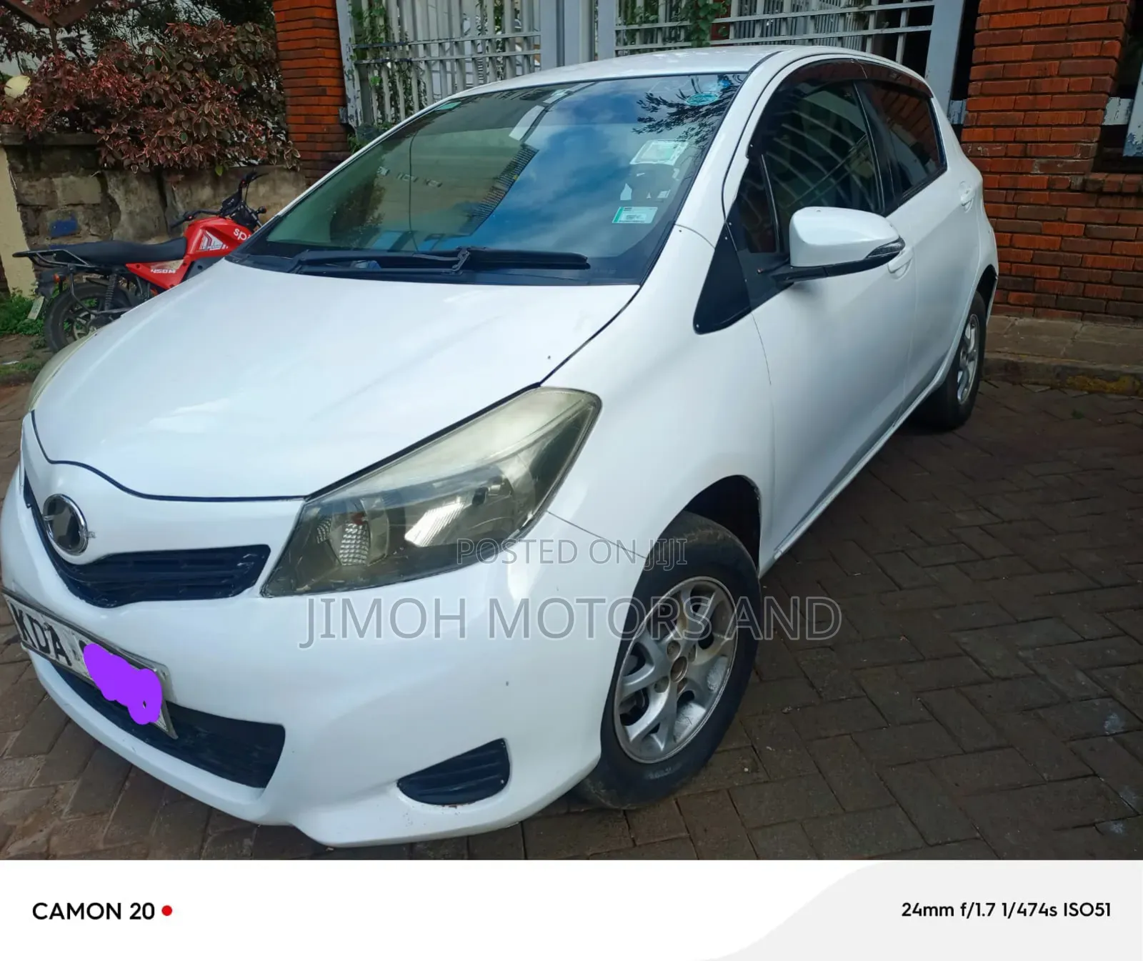Toyota Vitz 2013 White