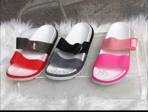 Beautiful Slides Eu 40 and 41 Red and Gray