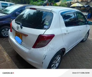 Toyota Vitz 2013 White