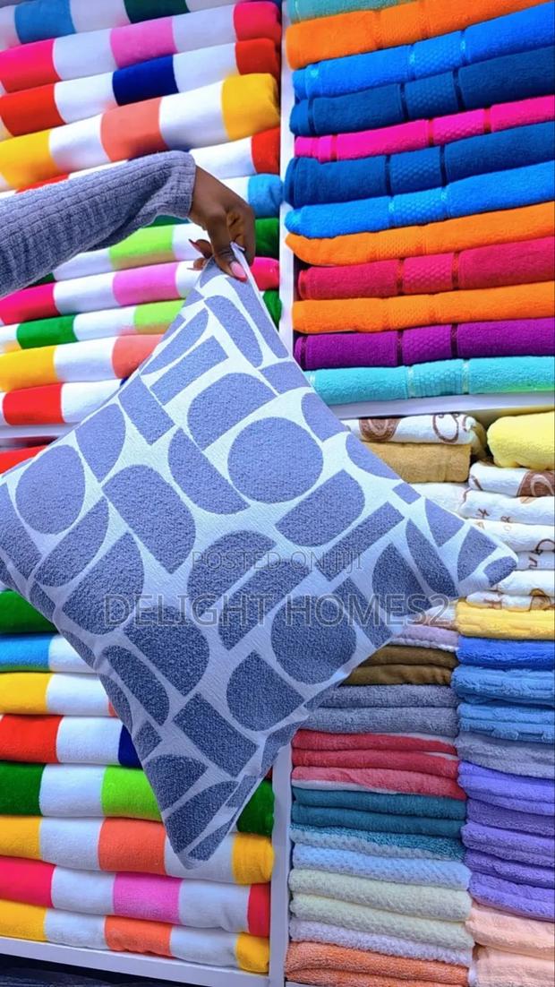Crescent Cushion Covers_sk - thumbnail 5