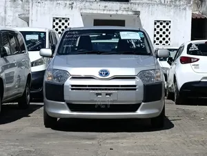 Toyota Succeed 2019 Silver