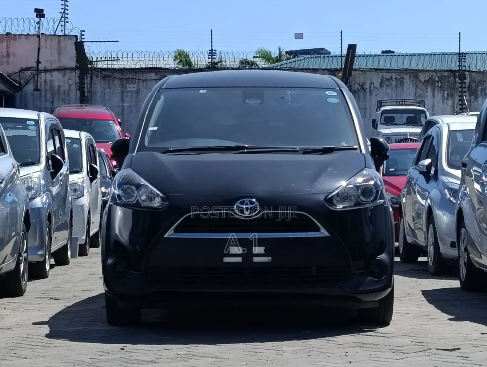 Toyota Sienta 1.5 FWD 2019 Black