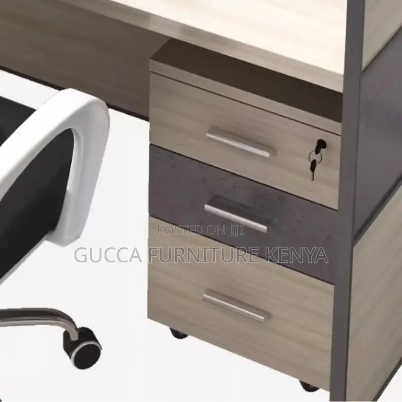 4-way Curved Modular Office Workstation
