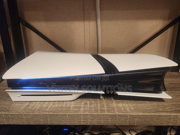 Play Station 5 Pro - main view