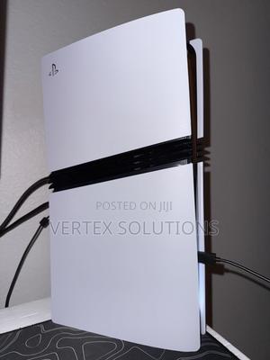 Play Station 5 Pro - thumbnail 2