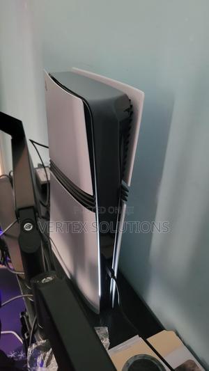 Play Station 5 Pro - thumbnail 2