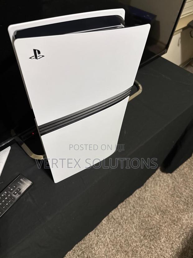 Play Station 5 Pro - main view