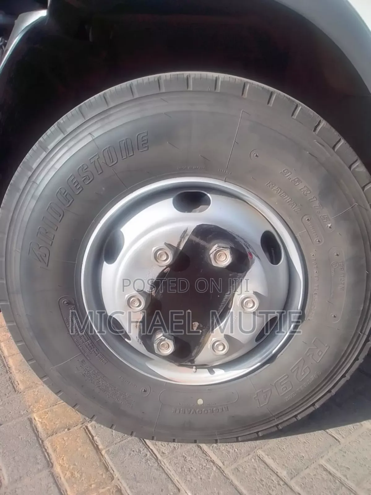 Toyota HiAce 2014 White