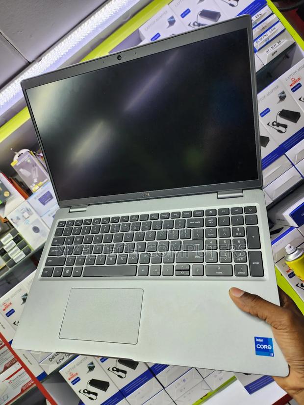 Laptop Dell Precision 3561 16GB Intel Core i7 SSD 512GB - main view