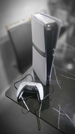 Play Station 5 Pro - thumbnail 2