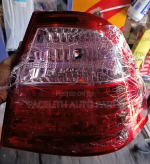 Tail Lamp / Tail Light Nze 2005