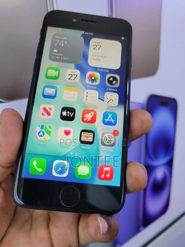 Apple iPhone SE (2022) 64 GB Black - thumbnail 3