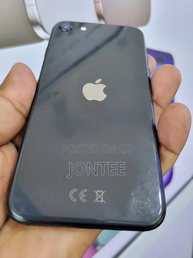 Apple iPhone SE (2022) 64 GB Black - thumbnail 4