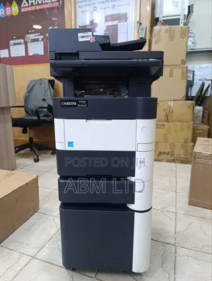 Ecosys M3560idn Versatile With Two Trays