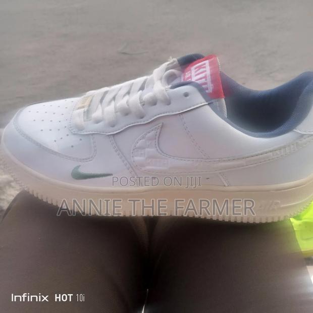 Nike Air Shoes - thumbnail 3