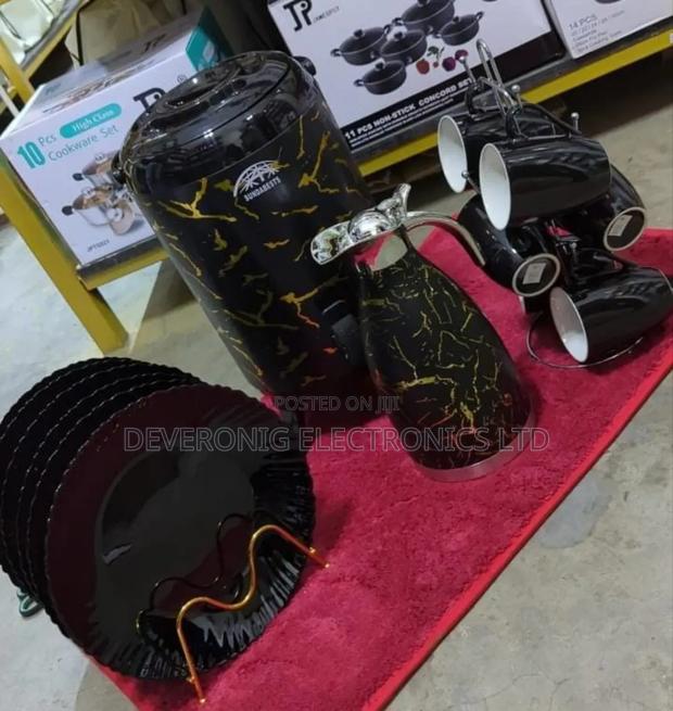 *13 PCS Breakfast Set *
6 Plate
6 Mug
1 Tea Urn 7.7ltr
1 Flask - main view