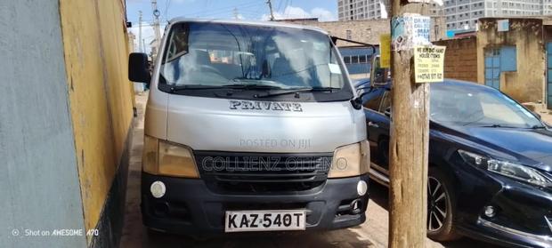 Nissan Caravan (Urvan) 2001 Grey - thumbnail 4