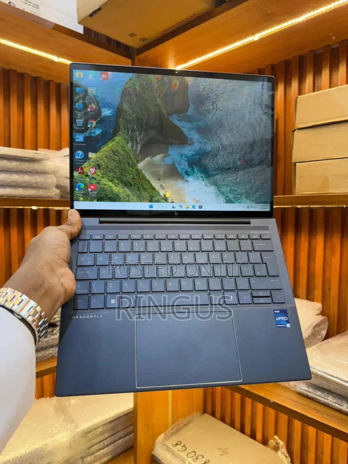 New Laptop HP Elite Dragonfly G4 16GB Intel Core i7 SSD 512GB