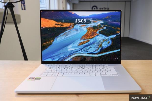 New Laptop Asus ROG Zephyrus G16 32GB Intel Core Ultra 9 SSD 1T
