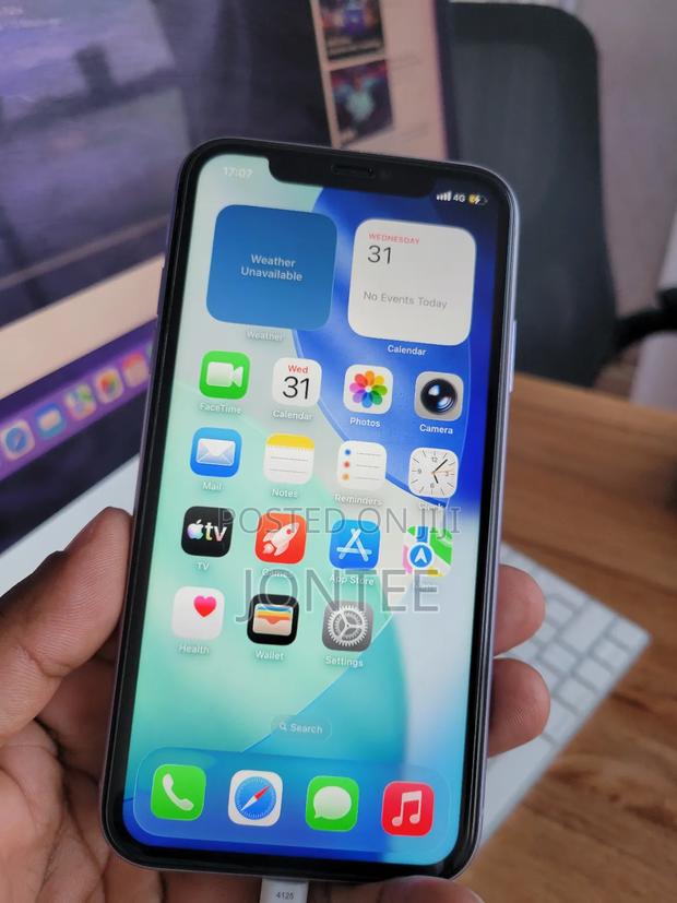 Apple iPhone 11 128 GB Purple - main view