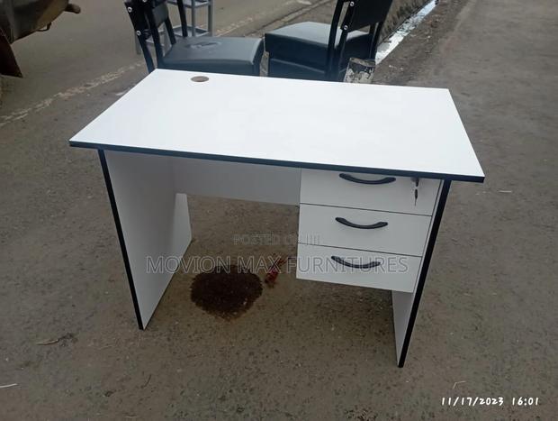 Furnitures Office Desks