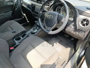 Toyota Auris 2018 Black
