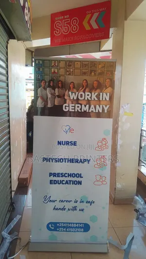 Broad Base Roll Up Banner – Strong, Stable Striking