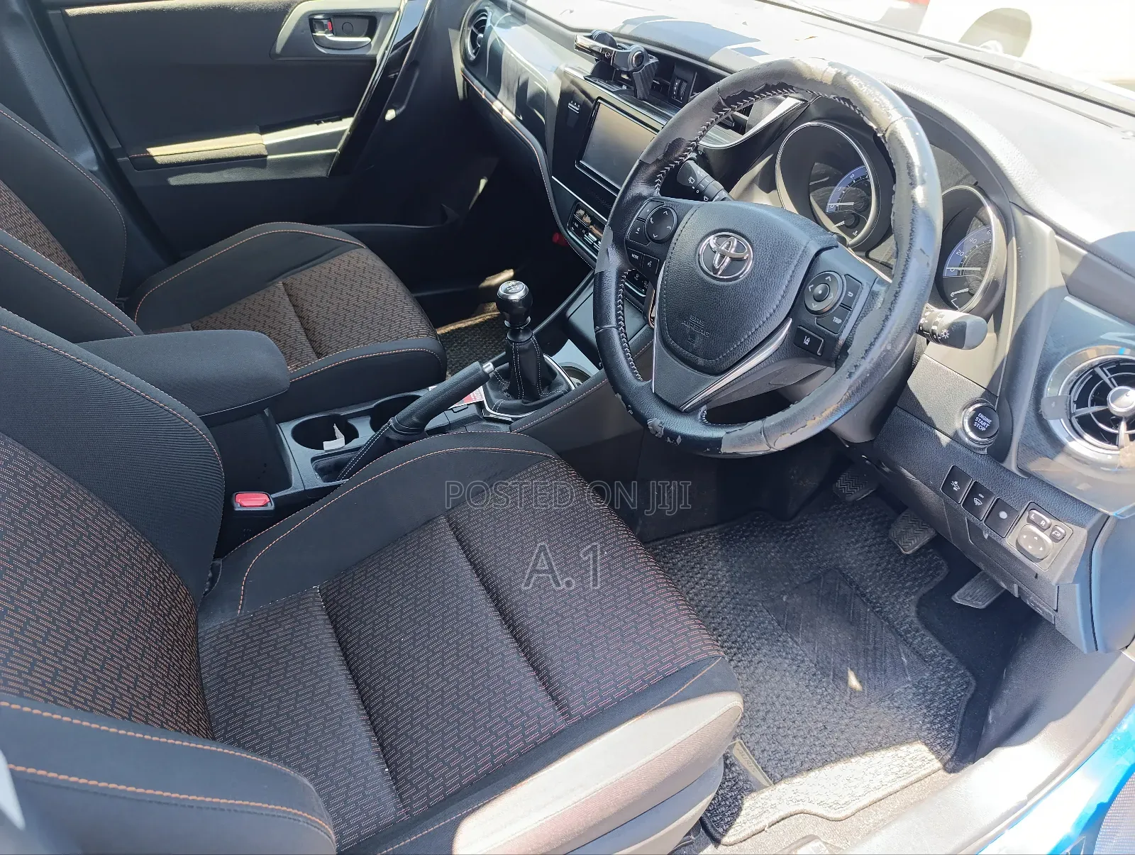 Toyota Auris 2018 Blue