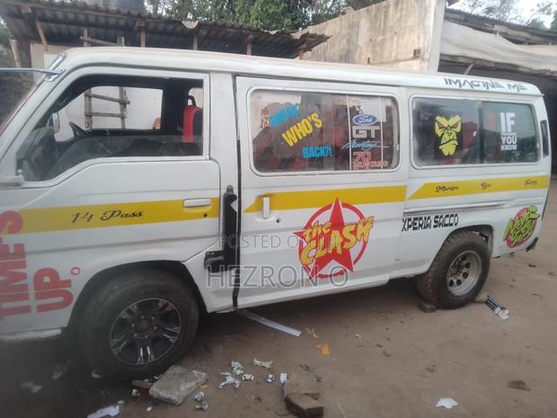 Nissan Caravan (Urvan) 1999 Blue - thumbnail 9