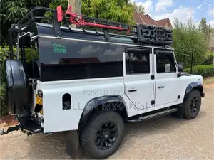 Land Rover Defender 1997 White