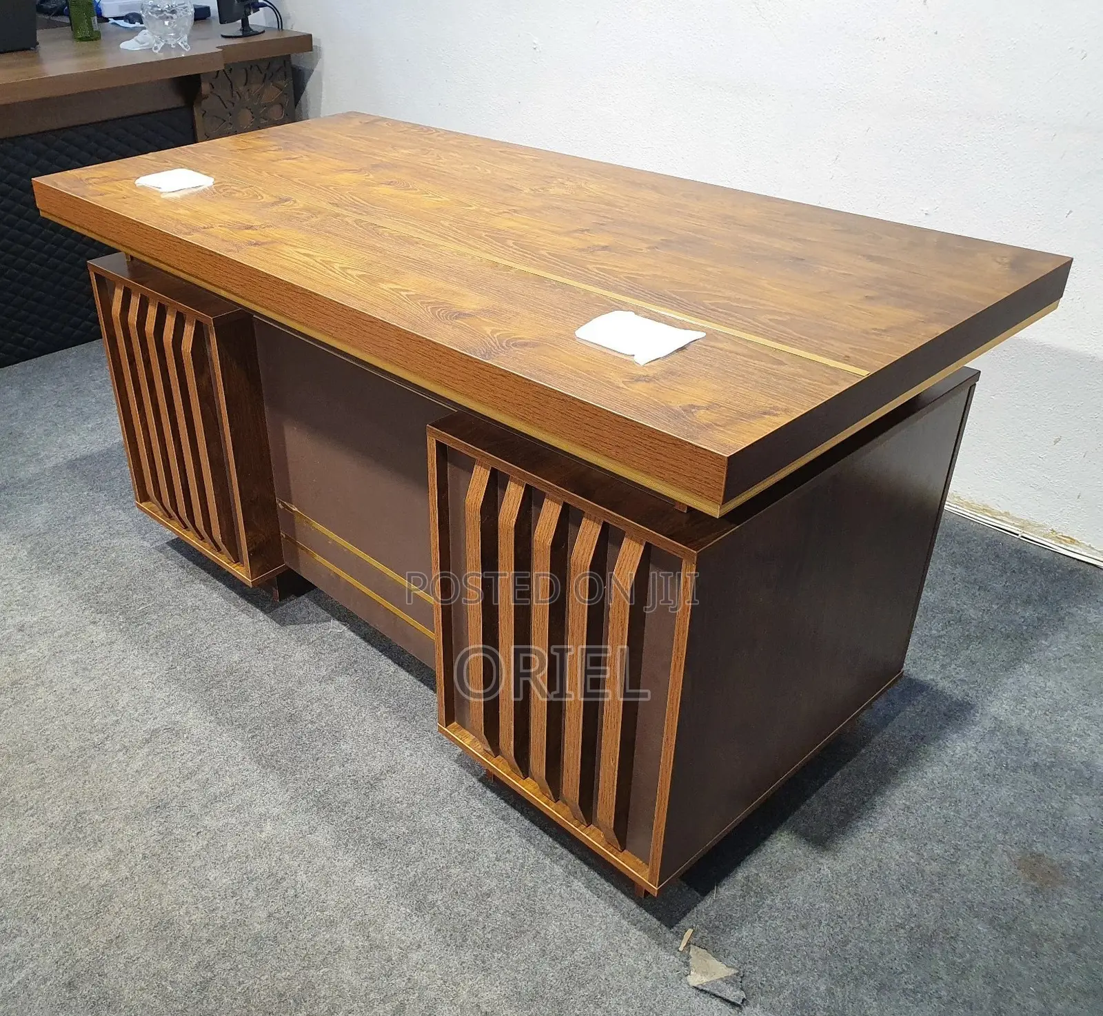 Office Executive Tables; Elegant Executive Office Computer Desk