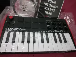 Akai Professional MPK Mini Mk3 Usb Midi Keyboard Controller. 25keys