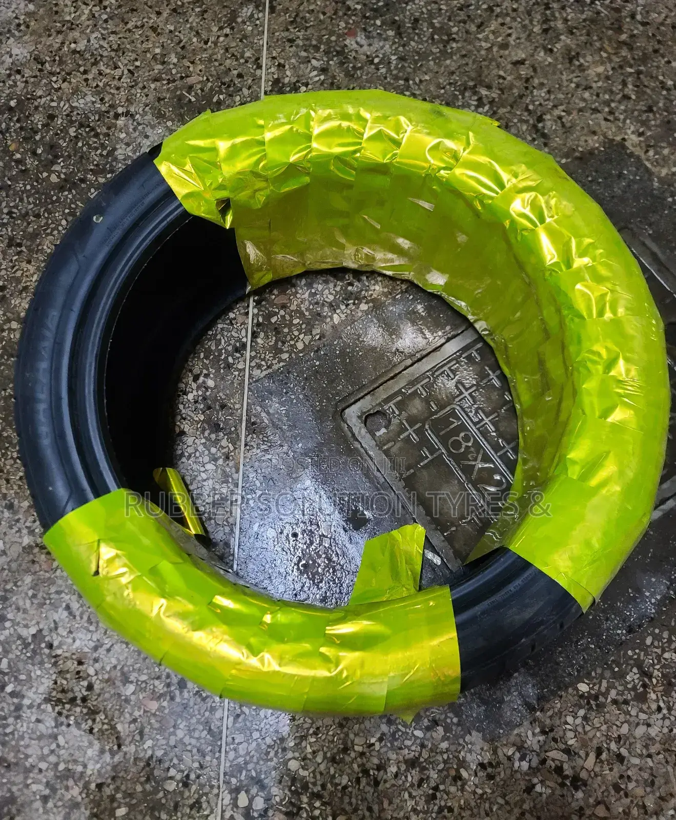 325 /35 R22 Galaxia Tyres 110v Sl116 Highway