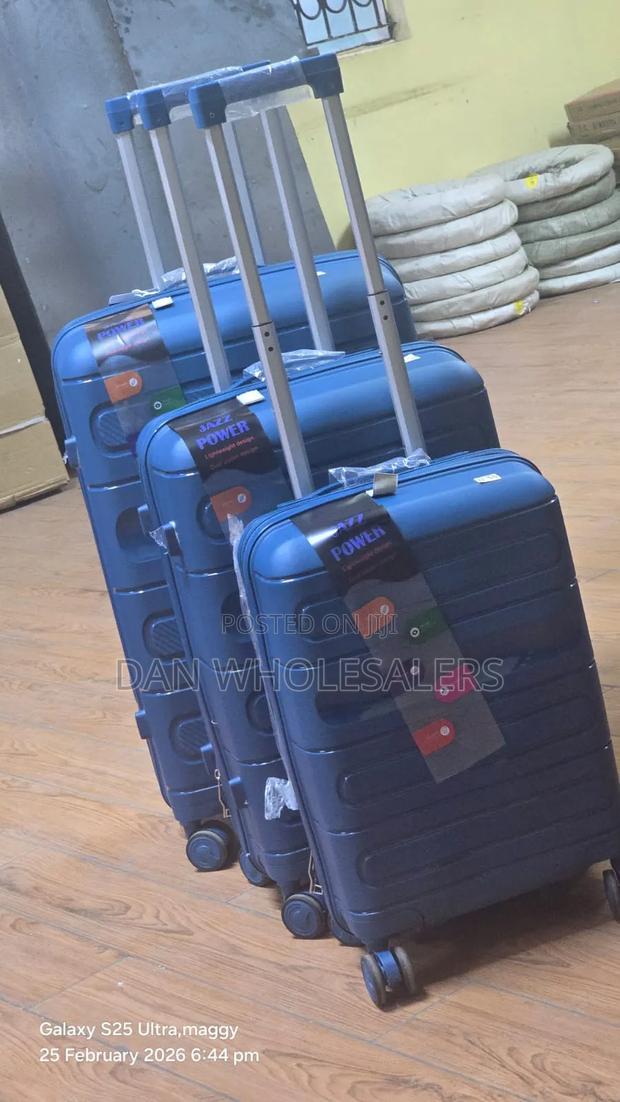 3in1 Strong Lightweight Suitcase Set - thumbnail 2