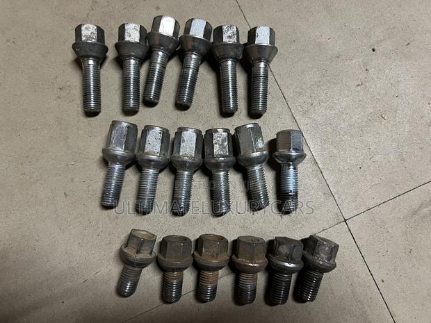 Original Ex Japan Mercedes Benz Lugs Nuts for Sale