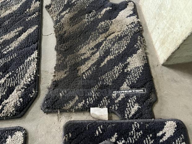 Original Subaru Forester Floor Matts - thumbnail 2