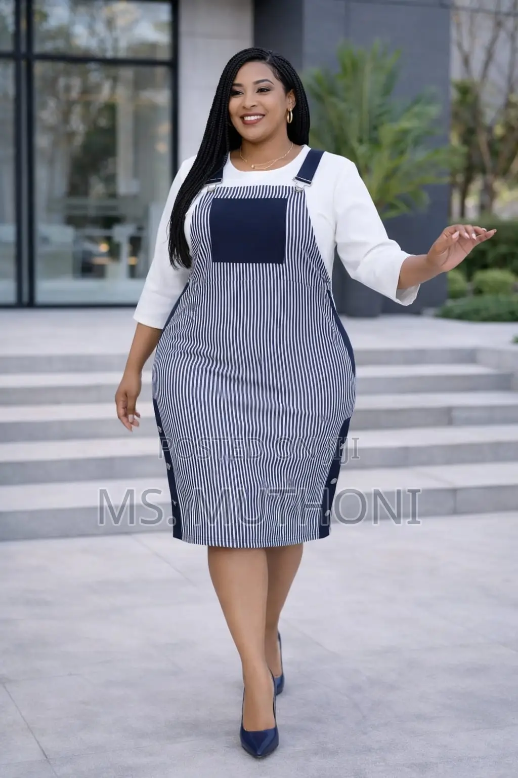 Attached Beautiful Fitted Pinafore Style With Elegant Side Button