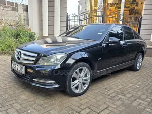 Mercedes-Benz C200 2011 Black