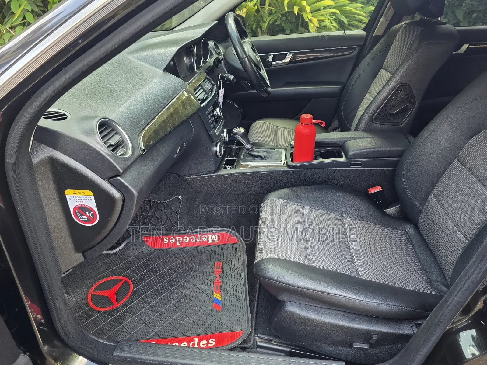 Mercedes-Benz C200 2011 Black